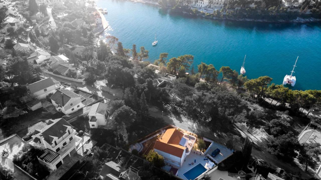 Amazing House W Pool And Big Sunny Terrace Close To Sea &